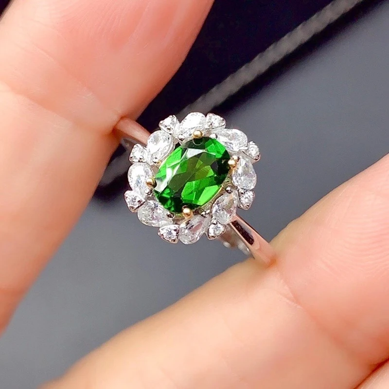 MeiBaPJ Natural Diopside Gemstone Trendy Flower Ring for Women Real 925 Sterling Silver Charm Fine Party Jewelry
MeiBaPJ Natural Diopside Gemstone Trendy Flower Ring for Women Real 925 Sterling Silver Charm Fine Party Jewelry