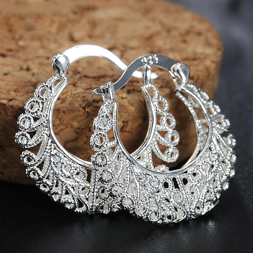 925 Silver Weave Hollow Moon Hoop Earring For Women Fashion Silver Jewelry Wholesale 
925 Silver Weave Hollow Moon Hoop Earring For Women Fashion Silver Jewelry Wholesale