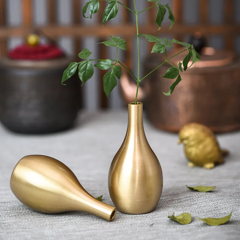 Brass Small Vase Light Luxury High-grade Metal Ornaments Nordic Living Room Small Mouth and Big Stomach Vase Decoration Home
Brass Small Vase Light Luxury High-grade Metal Ornaments Nordic Living Room Small Mouth and Big Stomach Vase Decoration Home