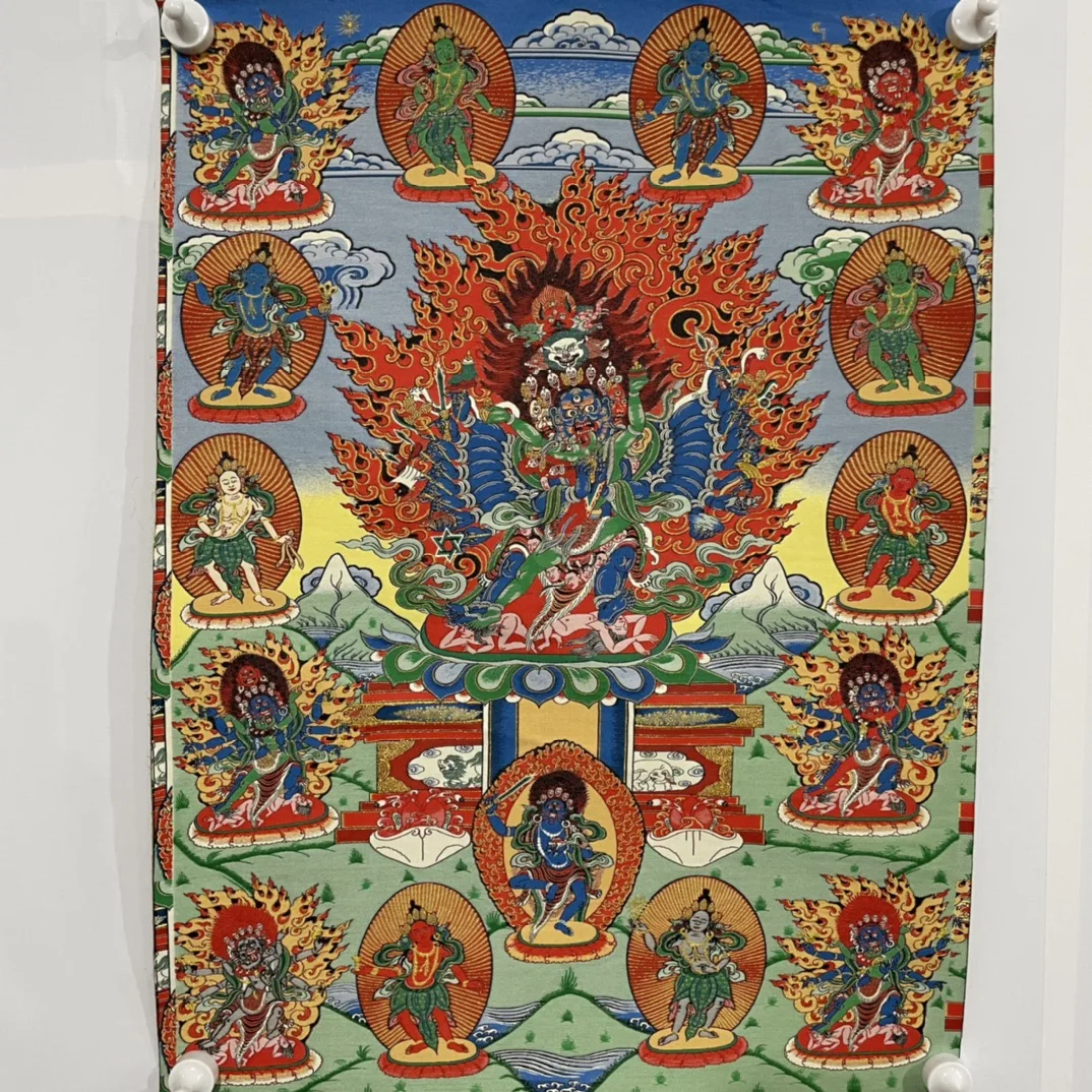 

Вышивка танка 28 дюймов, тибетский буддизм, шелковая парча, высокое разрешение, памперсы, три головы и восемь рук, подвесной экран