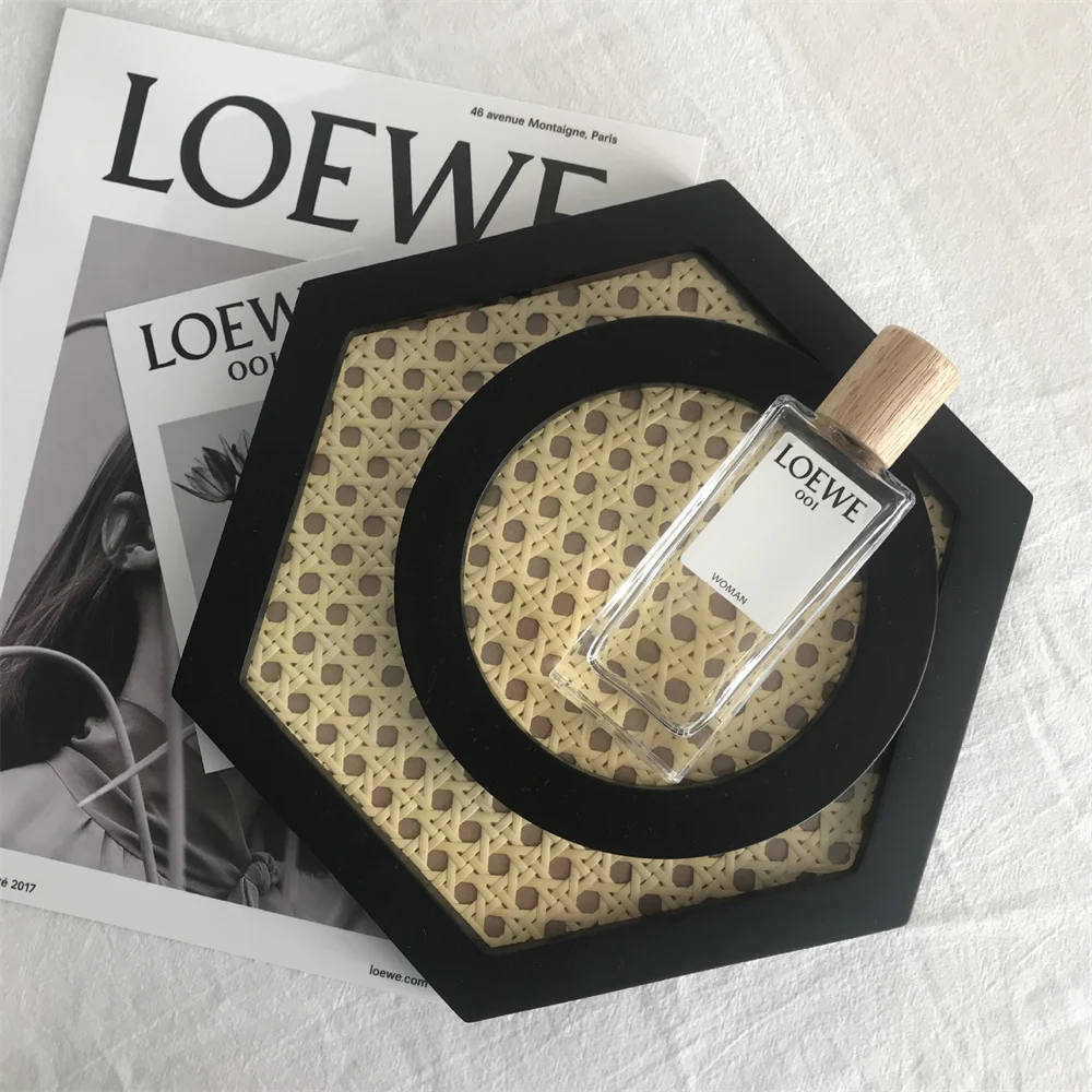 Japanese Style Rattan Cosmetics Sundry Storage Tray Plastic Jewelry Perfume Aromatherapy Display Plate Desktop Makeup Organizer
Japanese Style Rattan Cosmetics Sundry Storage Tray Plastic Jewelry Perfume Aromatherapy Display Plate Desktop Makeup Organizer