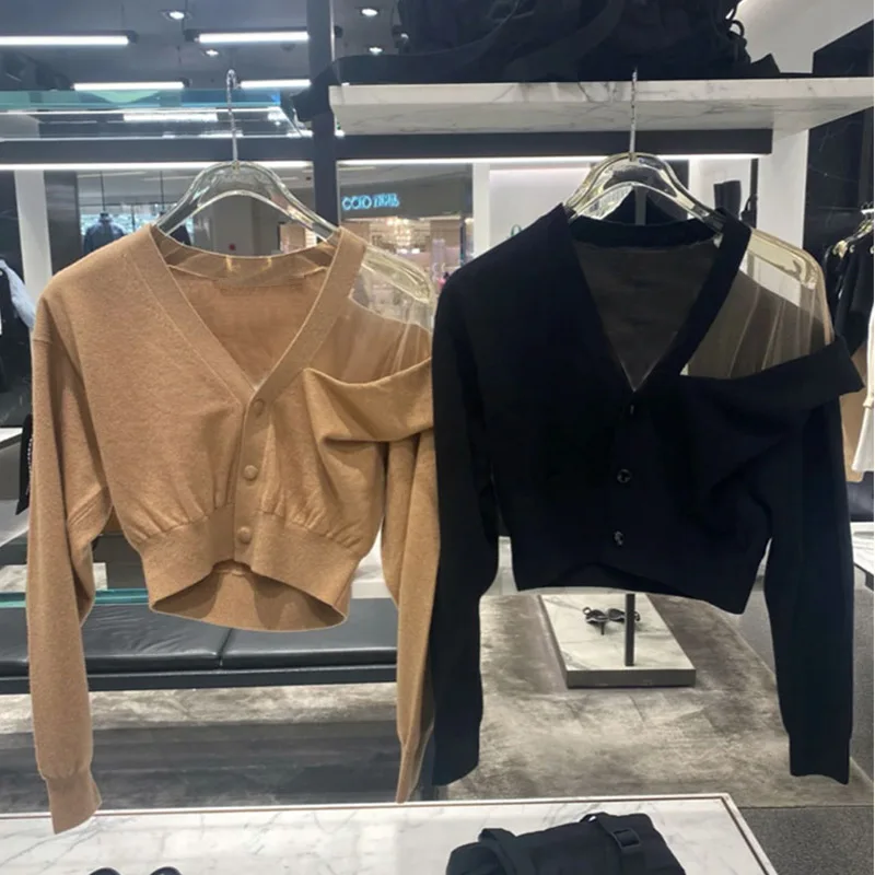 High-end Brand Early Spring New Mesh Stitching Knitted Sweater Design Sense Careful Machine Off-the-shoulder Top Women X011
High-end Brand Early Spring New Mesh Stitching Knitted Sweater Design Sense Careful Machine Off-the-shoulder Top Women X011