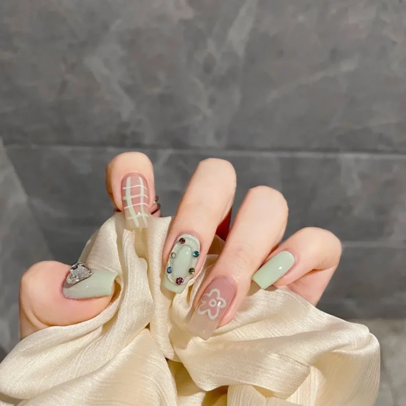 Diy Kawaii девушки накладные ногти наклейки средней длины гроб стилет клетчатые цветы ногти искусства Типсы ручной работы многоразовые носимый Декор
Diy Kawaii девушки накладные ногти наклейки средней длины гроб стилет клетчатые цветы ногти искусства Типсы ручной работы многоразовые носимый Декор