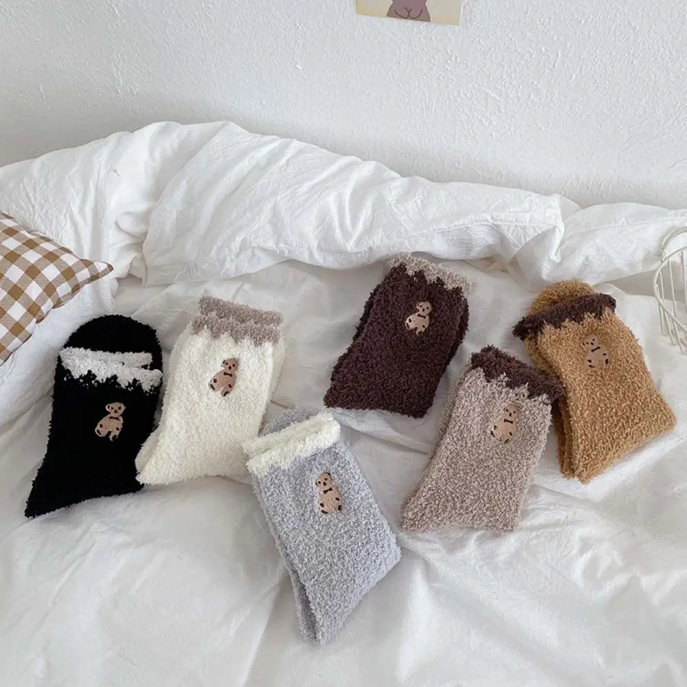 Sleeping Socks Simple Sweet Embroidery Bear Cute Floor Socks Coral Fleece Socks Female Hosiery Mid-tube Socks
Sleeping Socks Simple Sweet Embroidery Bear Cute Floor Socks Coral Fleece Socks Female Hosiery Mid-tube Socks