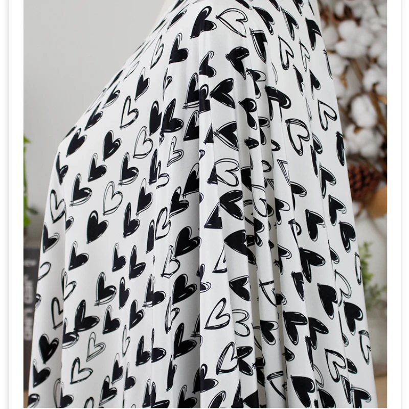 Mulberry Silk Crepe De Chine Fabric Fashion Black Heart Print Women's Shirt Clothing for Sewing Sold by the Yard Material
Mulberry Silk Crepe De Chine Fabric Fashion Black Heart Print Women's Shirt Clothing for Sewing Sold by the Yard Material