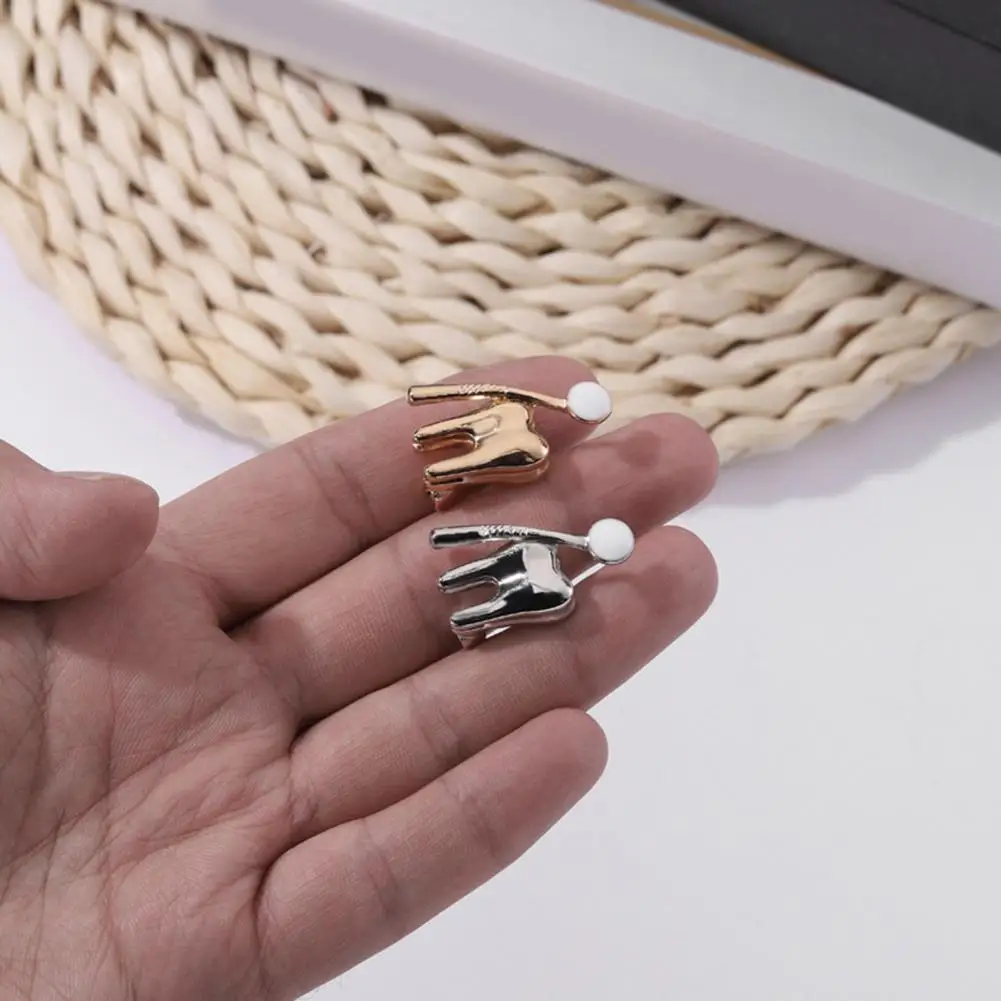 Lapel Badge Golden/Silver Color Lightweight Oral Health Cartoon Tooth Brooch Pin Adorable Badge Brooch Clothing Decoration
Lapel Badge Golden/Silver Color Lightweight Oral Health Cartoon Tooth Brooch Pin Adorable Badge Brooch Clothing Decoration
