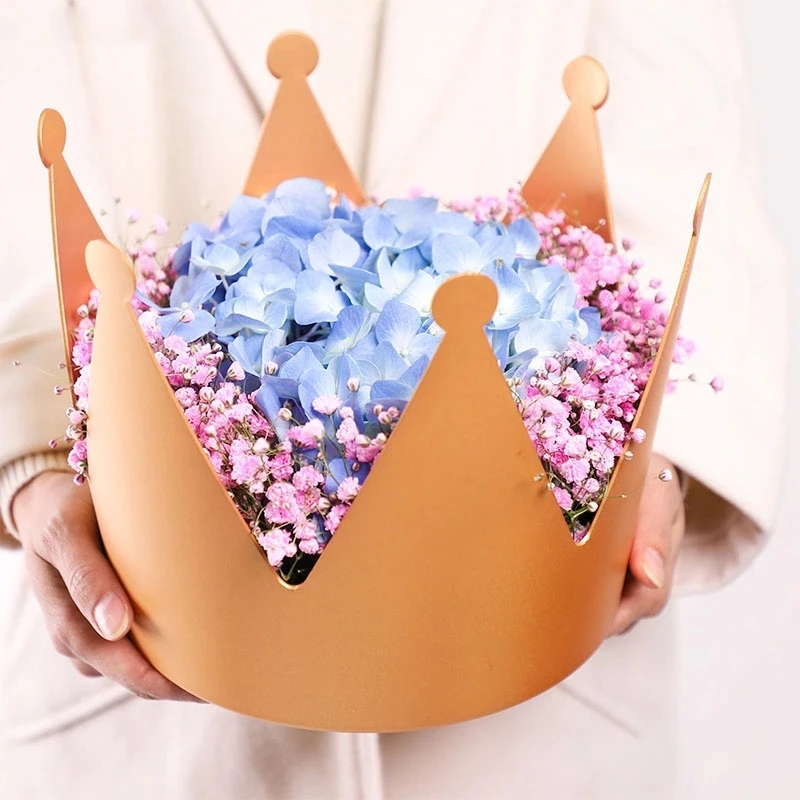 Waterproof Valentine's Day Queen Crown Rose Flower Box Bouquet Holder Basket Wedding Party Birthday Mother Packaging Gift Boxes
Waterproof Valentine's Day Queen Crown Rose Flower Box Bouquet Holder Basket Wedding Party Birthday Mother Packaging Gift Boxes