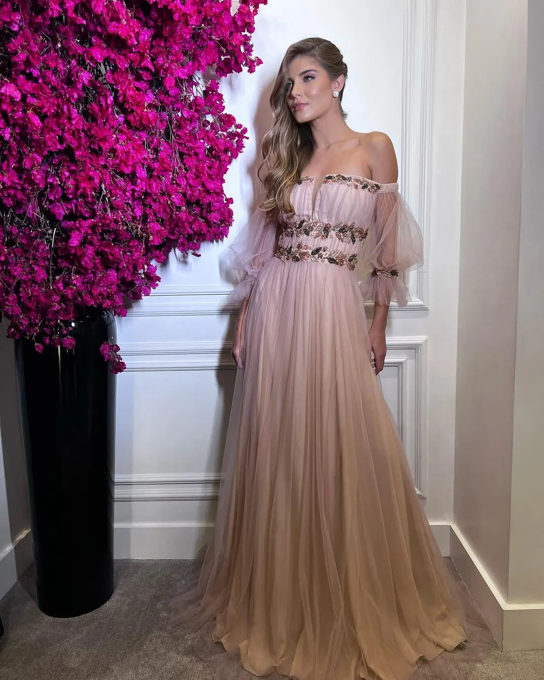 Bateau Neck Prom Dresses with Beaded Sheer Long Sleeves Robe De Soirée Tulle A Line Evening Party Women Wear Vestidos
Bateau Neck Prom Dresses with Beaded Sheer Long Sleeves Robe De Soirée Tulle A Line Evening Party Women Wear Vestidos