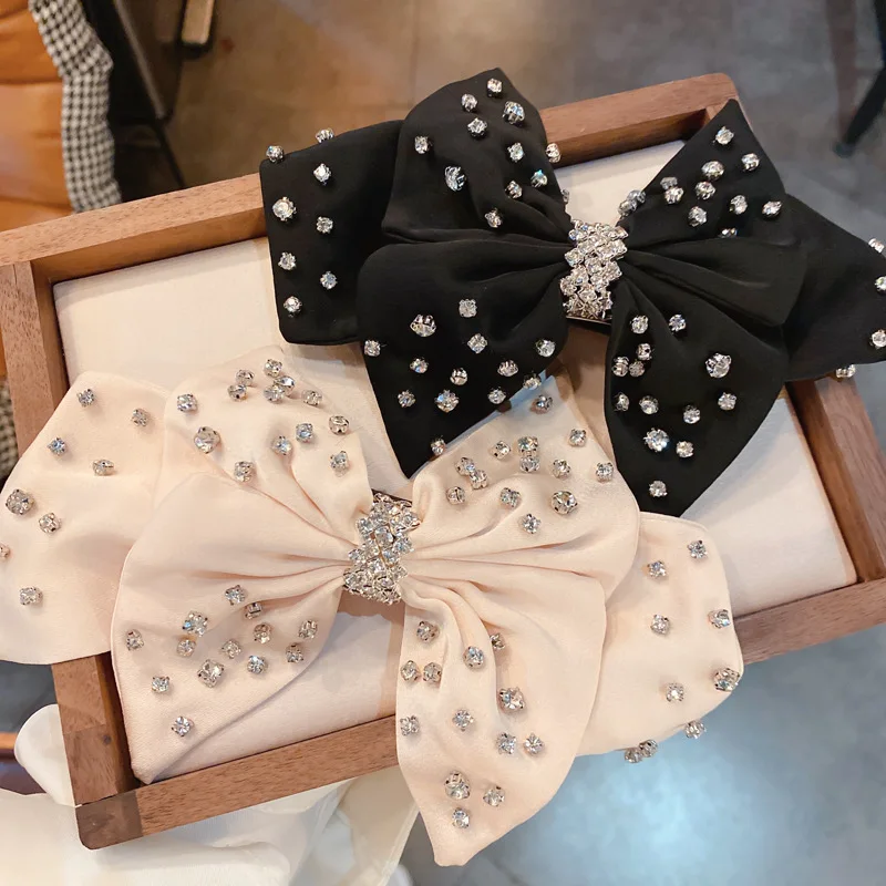 Trendy Star Studded Diamond Bow Hairpin, Small, Fresh And Sweet, Vintage Spring Clip, Xianqi Net, Red Korean Hairstyle
Trendy Star Studded Diamond Bow Hairpin, Small, Fresh And Sweet, Vintage Spring Clip, Xianqi Net, Red Korean Hairstyle