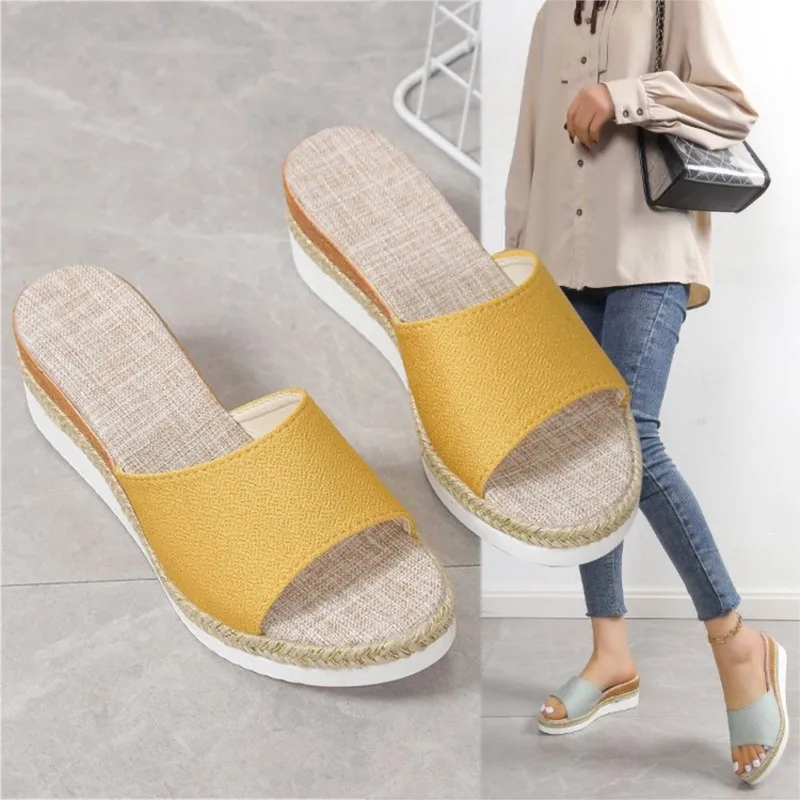 Новинка лета 2023, женские Тапочки большого размера, Женская обувь в стиле ретро, римские сандалии, женские повседневные однотонные Тапочки 
Новинка лета 2023, женские Тапочки большого размера, Женская обувь в стиле ретро, римские сандалии, женские повседневные однотонные Тапочки