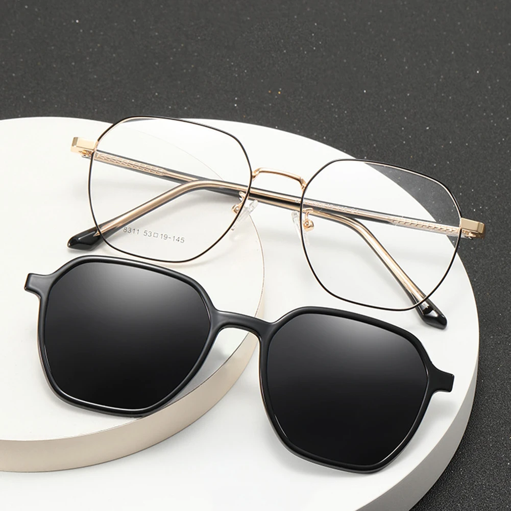 Creative Mirror Magnetic Attraction Polarized Sunglasses 2 In 1 Clip Cycling Glasses Dazzling Ultra-Light Men Sunglasses Women
Creative Mirror Magnetic Attraction Polarized Sunglasses 2 In 1 Clip Cycling Glasses Dazzling Ultra-Light Men Sunglasses Women