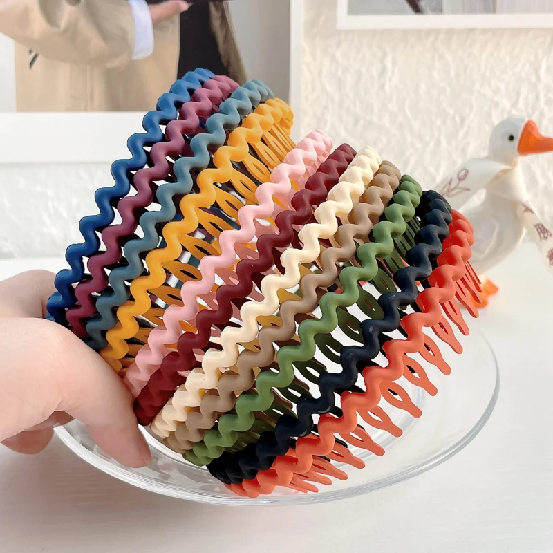 Fashion Simple Headdress Solid Color Resin Hair Comb Hairbands Headband Hair Hoop Bezel With Teeth Hair Accessories For Women
Fashion Simple Headdress Solid Color Resin Hair Comb Hairbands Headband Hair Hoop Bezel With Teeth Hair Accessories For Women
