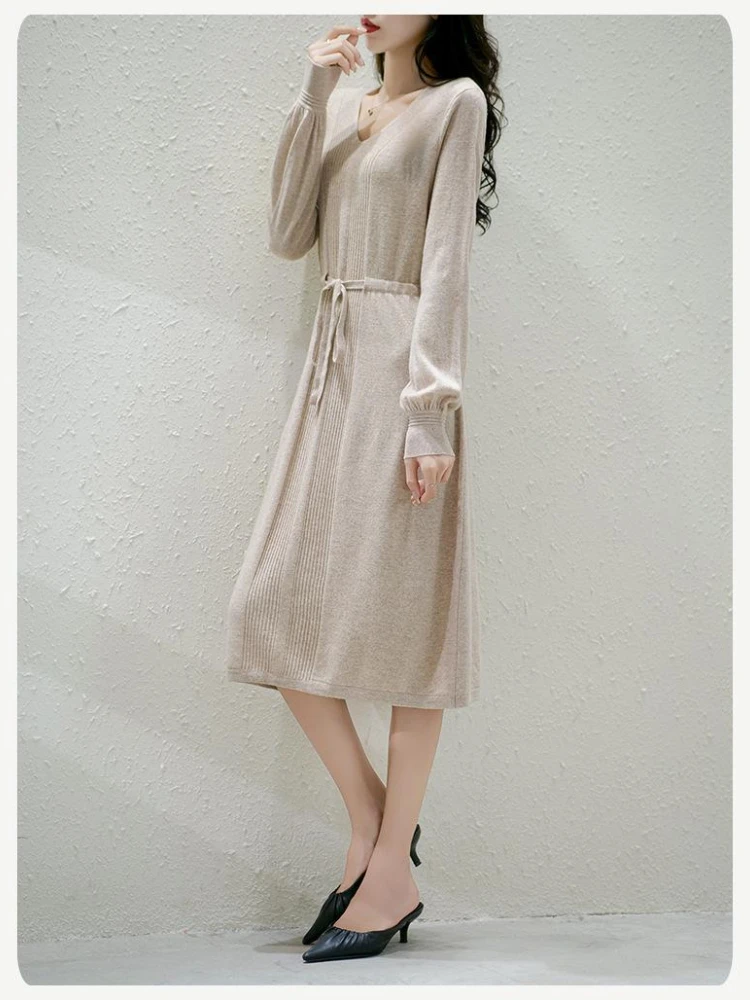 Autumn Winter Knitted Dress Women Elegant Casual Sweater Dresses Loose Belt V-neck 2022 Fashion Female Robe Mid-Calf 
Autumn Winter Knitted Dress Women Elegant Casual Sweater Dresses Loose Belt V-neck 2022 Fashion Female Robe Mid-Calf