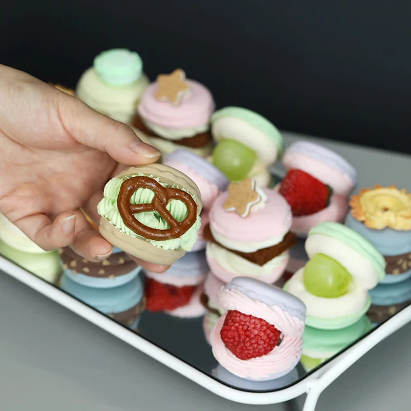Simulation Sandwich Macaroon Fruit Cream Cake Model Artificial Food Photography Props Birthday Party Dessert Table Decorations
Simulation Sandwich Macaroon Fruit Cream Cake Model Artificial Food Photography Props Birthday Party Dessert Table Decorations