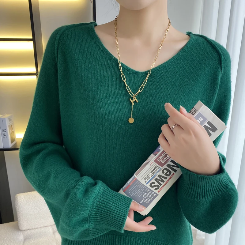100% Merino Wool Sweater Women's V-neck Pullover Top Autumn and Winter Fashion Korean Large Size Knitted Cashmere Shirt
100% Merino Wool Sweater Women's V-neck Pullover Top Autumn and Winter Fashion Korean Large Size Knitted Cashmere Shirt