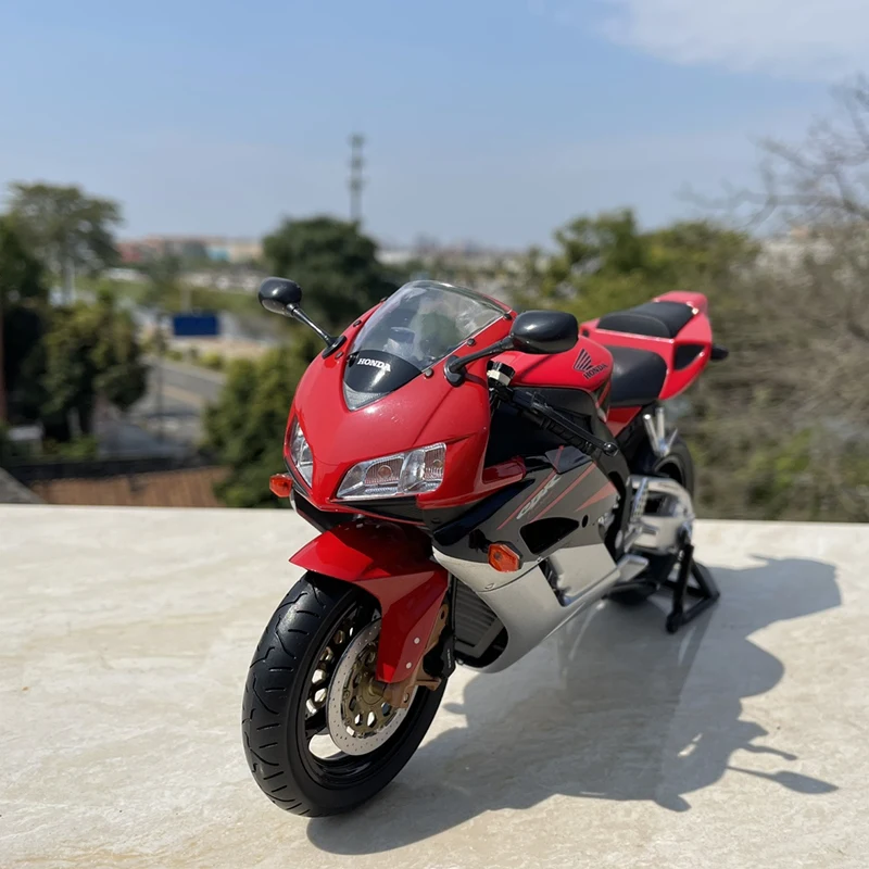 1:8 HONDA CBR 1000RR-R Fire Blade Alloy Racing Motorcycle Model Diecast Metal Street Motorcycle Model Simulation Childrens Gifts
1:8 HONDA CBR 1000RR-R Fire Blade Alloy Racing Motorcycle Model Diecast Metal Street Motorcycle Model Simulation Childrens Gifts
