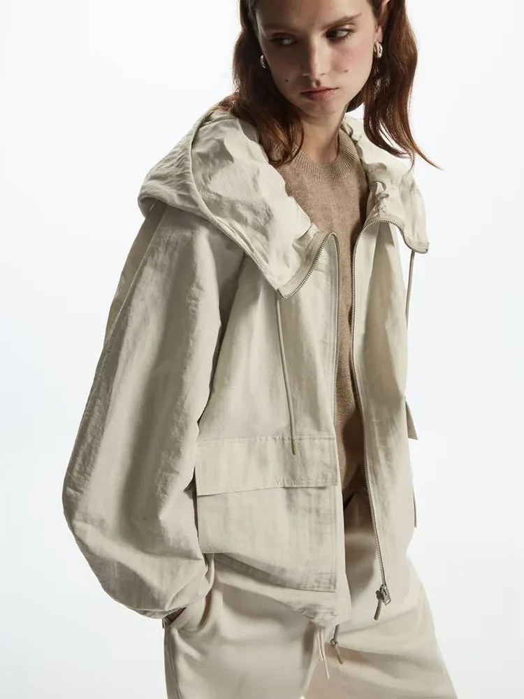 Women 2023 New Fashion Casual Zipper Long-sleeved Jacket Vintage Loose Hooded Pocket Chic Female Outerwear Overshirt 
Women 2023 New Fashion Casual Zipper Long-sleeved Jacket Vintage Loose Hooded Pocket Chic Female Outerwear Overshirt