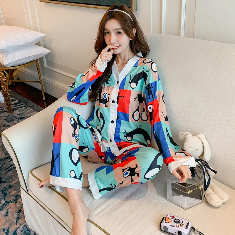 Women's Pajamas Milk Silk Pit Strip Spring and Autumn V-neck Cardigan Long-sleeved Loose Fashion Home Clothes 2 Piece Set Women
Women's Pajamas Milk Silk Pit Strip Spring and Autumn V-neck Cardigan Long-sleeved Loose Fashion Home Clothes 2 Piece Set Women