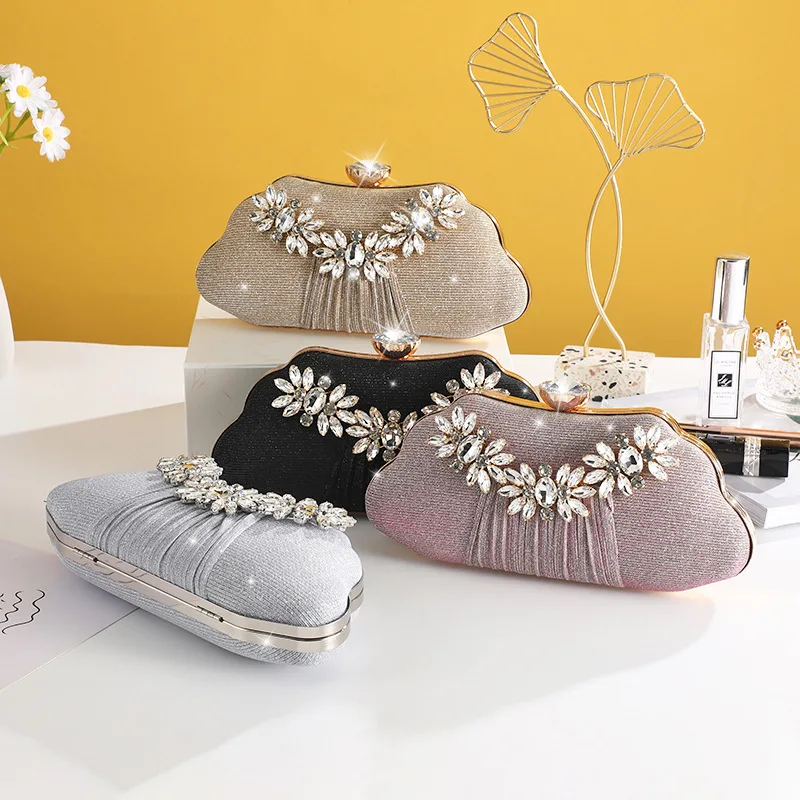 Женская Роскошная модная сумка для хранения косметики с полыми бриллиантами
Женская Роскошная модная сумка для хранения косметики с полыми бриллиантами