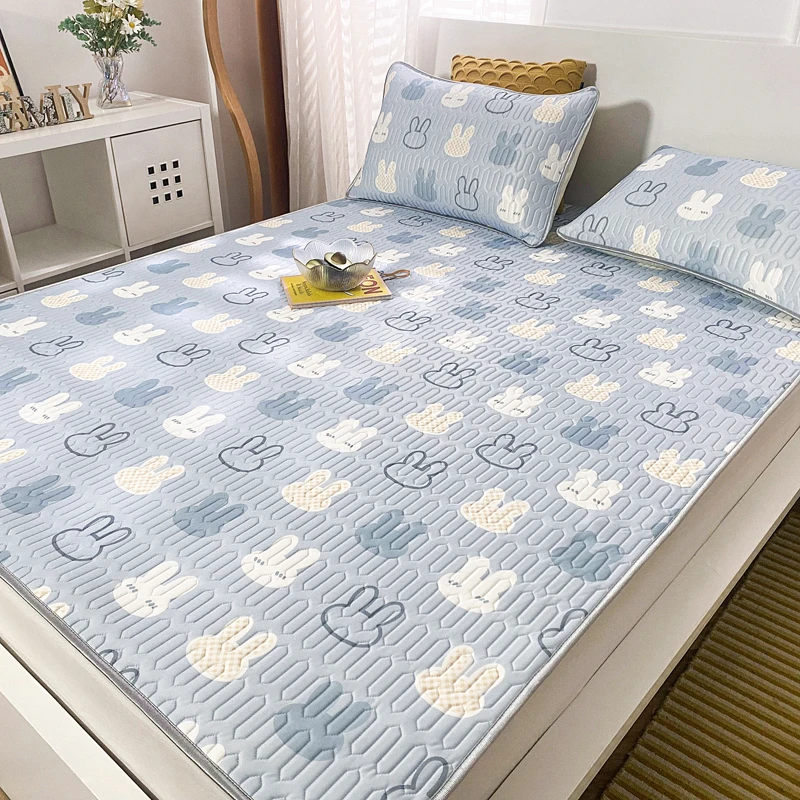Thai Latex Filing Summer Sleeping Mat with Sheets Air-Permeable Cool Ice Silk Quilted Bed Mat Elastic Band Home Printed Bed Mats
Thai Latex Filing Summer Sleeping Mat with Sheets Air-Permeable Cool Ice Silk Quilted Bed Mat Elastic Band Home Printed Bed Mats