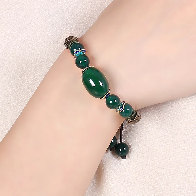 Misty rain Jiangnan retro bracelet decorative hand ornaments green ancient scenery Thai blue female original agate bracelet
Misty rain Jiangnan retro bracelet decorative hand ornaments green ancient scenery Thai blue female original agate bracelet
