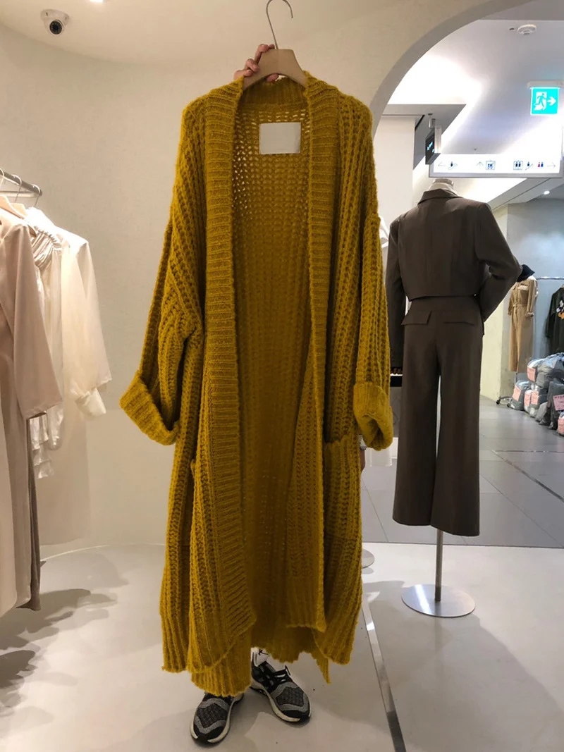 Fashion Loose Casual Long Knitted Cardigan Blouse Mujer Retro Loose Sweater Jacket Solid Color Oversized Pullover Korean Clothes
Fashion Loose Casual Long Knitted Cardigan Blouse Mujer Retro Loose Sweater Jacket Solid Color Oversized Pullover Korean Clothes