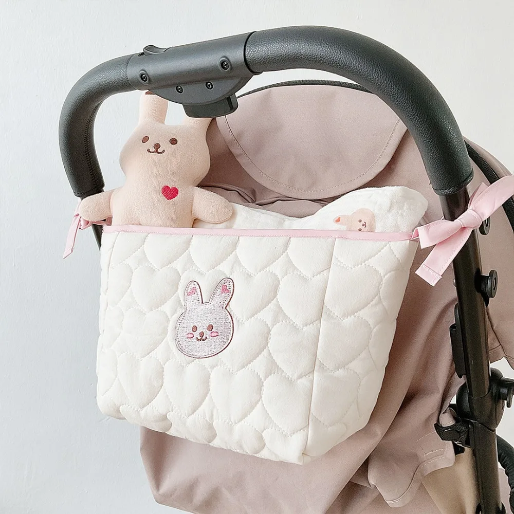 Stroller Storage Bag Multifunctional Stroller Storage Bag Bottle Storage Bag Embroidery Mummy Bag Bear Cute Single Package Bags
Stroller Storage Bag Multifunctional Stroller Storage Bag Bottle Storage Bag Embroidery Mummy Bag Bear Cute Single Package Bags