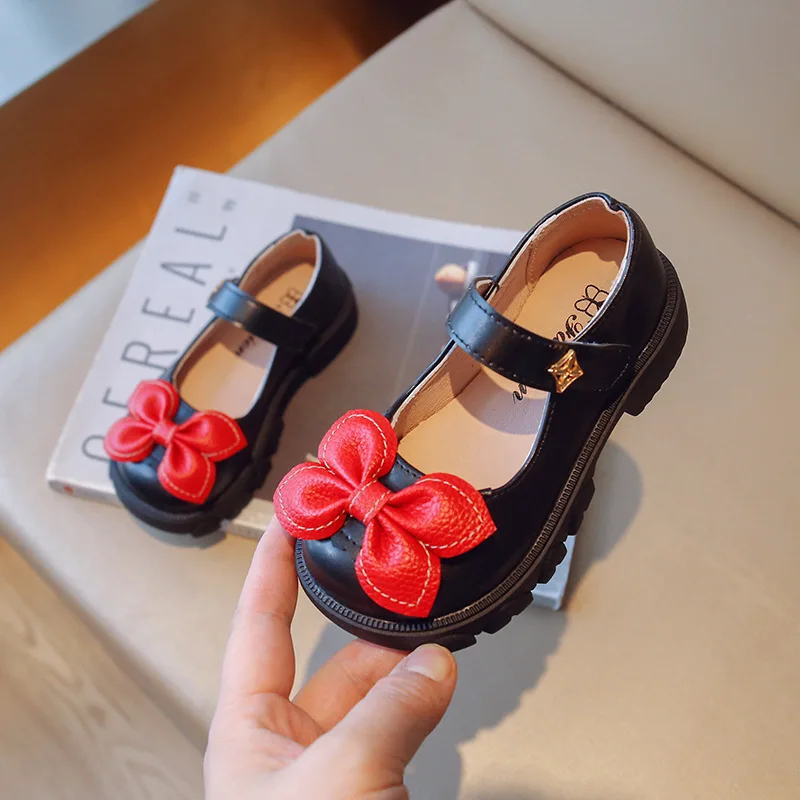 Girls' Little Leather Shoes 2023 Spring and Autumn New Black Student Performance Shoes Little Girls' Princess Shoes
Girls' Little Leather Shoes 2023 Spring and Autumn New Black Student Performance Shoes Little Girls' Princess Shoes