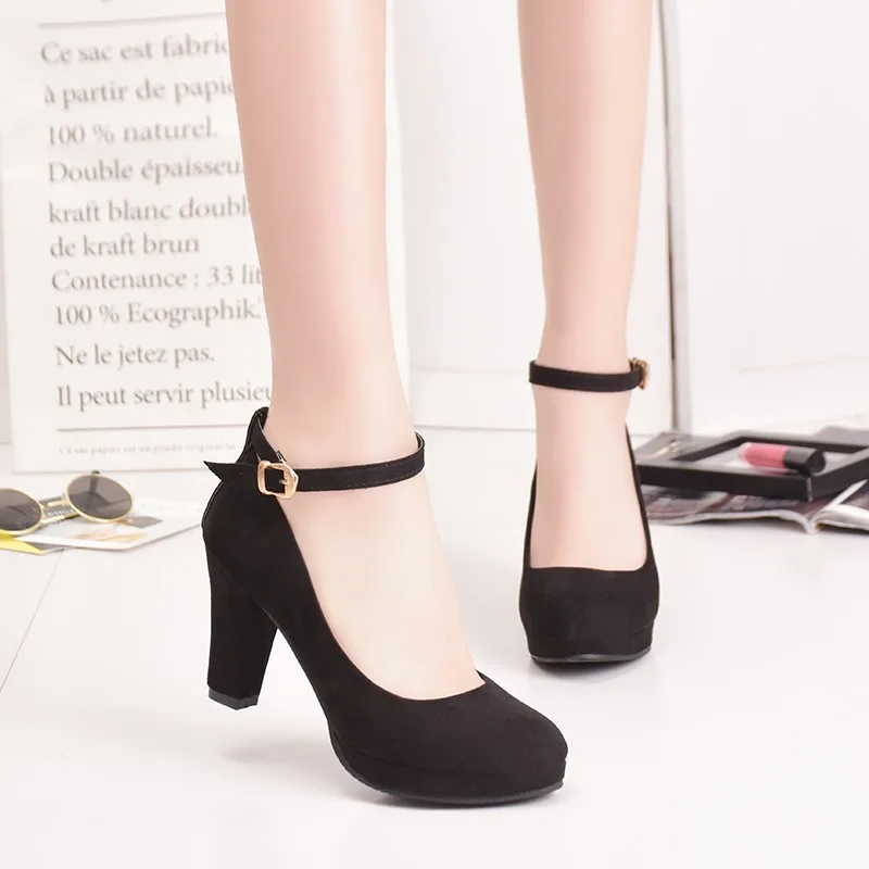 2022 Sexy Red Ankle Strap 9CM High Heels Autumn Flock Round Toe High Heels Female Platform Summer Shoes Women Pumps Sandals Muje 
2022 Sexy Red Ankle Strap 9CM High Heels Autumn Flock Round Toe High Heels Female Platform Summer Shoes Women Pumps Sandals Muje