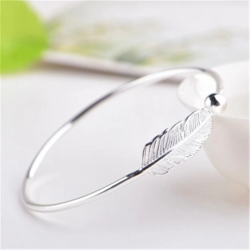 925 Silver Feather bracelet bracelet female meticulous simple nostalgic retro Party Gift
925 Silver Feather bracelet bracelet female meticulous simple nostalgic retro Party Gift