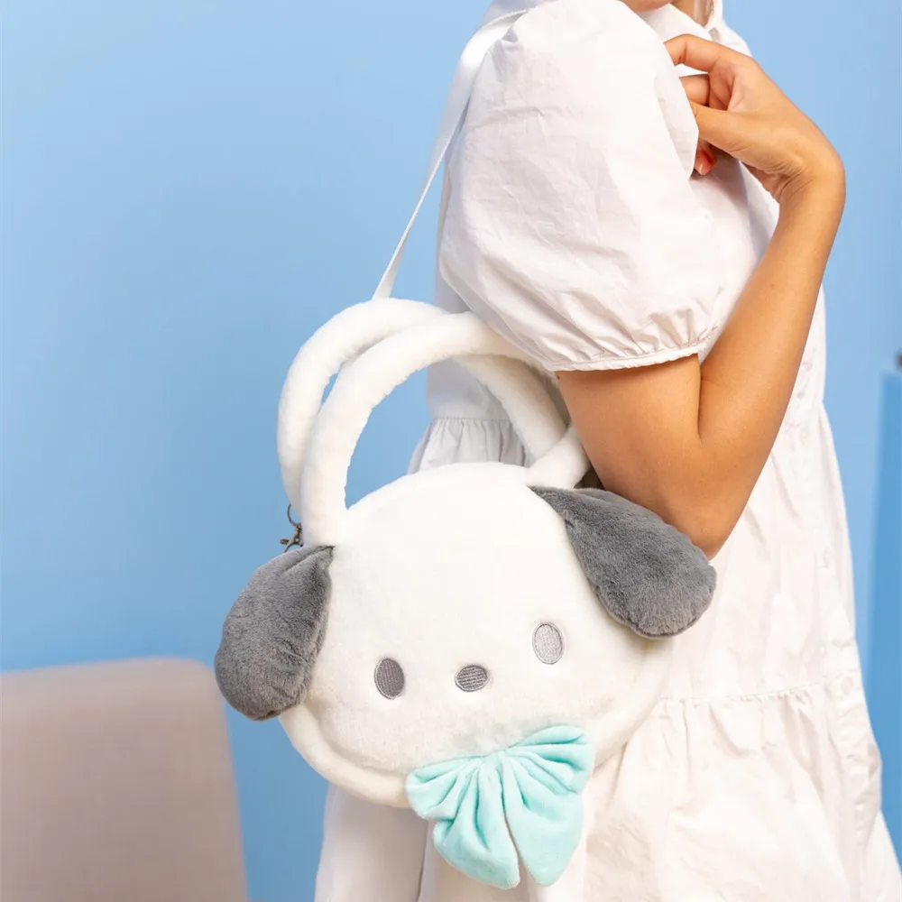Kawaii Sanrios Pochacco Cartoon Plush Messenger Bag Fashion Shoulder Bag Cute Soft Large Capacity Handbag Girls Gift
Kawaii Sanrios Pochacco Cartoon Plush Messenger Bag Fashion Shoulder Bag Cute Soft Large Capacity Handbag Girls Gift