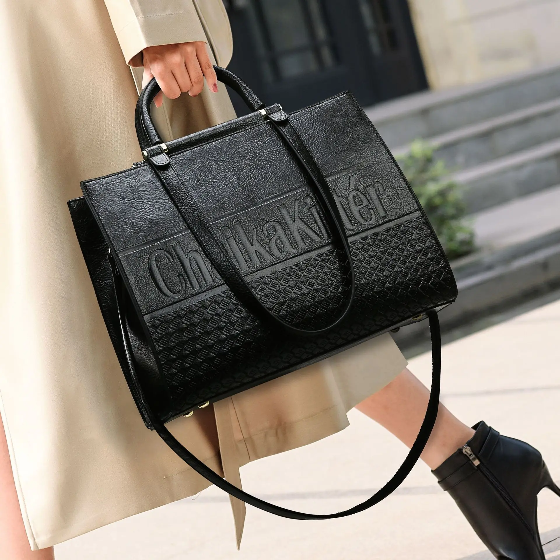 100% Genuine Leather 2023 New Large Capacity Commuting One Shoulder Vintage Bag Purse and Handbags Luxury Designer Sac Gg
100% Genuine Leather 2023 New Large Capacity Commuting One Shoulder Vintage Bag Purse and Handbags Luxury Designer Sac Gg