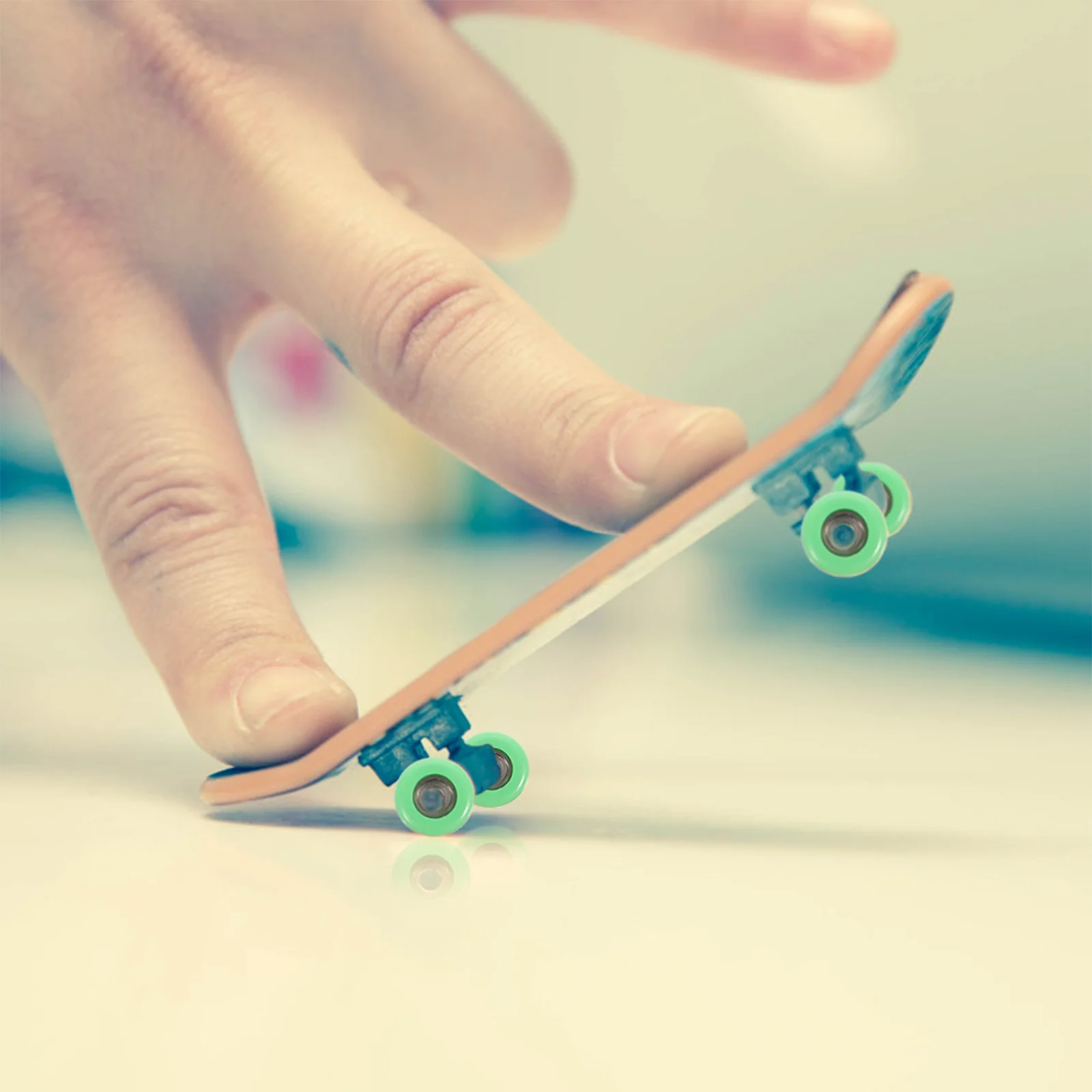Compact Desktop Toys Finger Plaything Small Skate Roller Model Accessory Pro Fingerboard
Compact Desktop Toys Finger Plaything Small Skate Roller Model Accessory Pro Fingerboard