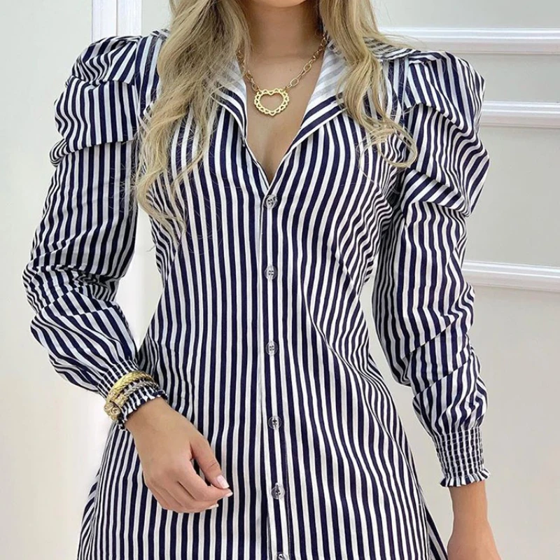 Женское платье-рубашка в полоску, с длинным рукавом
Женское платье-рубашка в полоску, с длинным рукавом