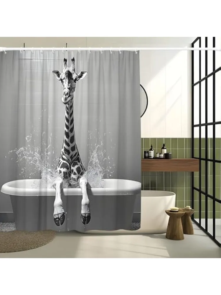 Декоративная занавеска для ванной комнаты "Милый жираф в ванной" 
Декоративная занавеска для ванной комнаты "Милый жираф в ванной"