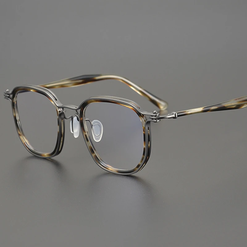 2022 New Vintage Square Titanium Eyeglasses Men Myopia Prescription Glasses Frame for Women Retro Optical Luxury Brand Eyewear
2022 New Vintage Square Titanium Eyeglasses Men Myopia Prescription Glasses Frame for Women Retro Optical Luxury Brand Eyewear