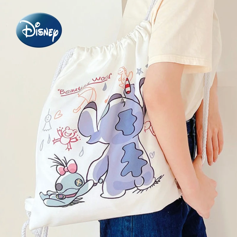 Модный повседневный рюкзак Disney Stitch, милый детский школьный ранец с мультяшным рисунком, холщовая вместительная сумка для покупок на шнурке
Модный повседневный рюкзак Disney Stitch, милый детский школьный ранец с мультяшным рисунком, холщовая вместительная сумка для покупок на шнурке