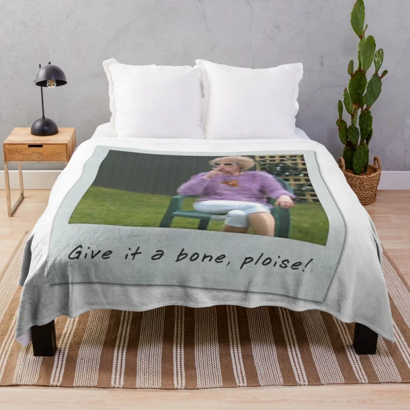 

Give it a bone, ploise! - Kath & Kim Throw Blanket Tufting Designer Blankets