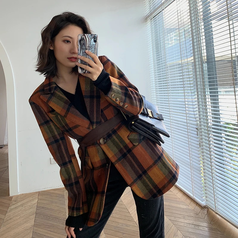 Winter Women Woolen Plaid Blazer Retro Vintage Brown Color Checked Slim With Belt Ladies Tweed Jacket Female Wool Coat
Winter Women Woolen Plaid Blazer Retro Vintage Brown Color Checked Slim With Belt Ladies Tweed Jacket Female Wool Coat