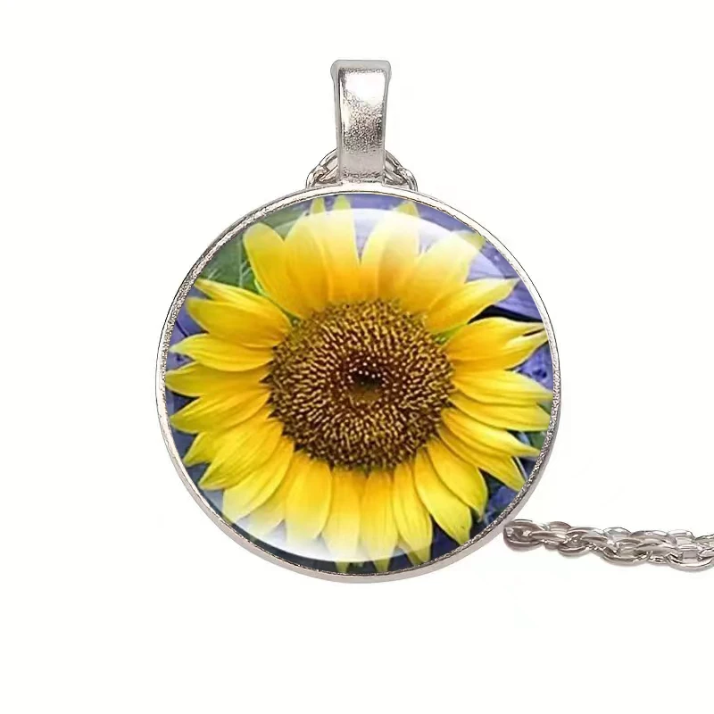 Fashion and Creative Men and Women Exquisite Sunflower Pattern Crystal Pendant Necklace Party Gift
Fashion and Creative Men and Women Exquisite Sunflower Pattern Crystal Pendant Necklace Party Gift