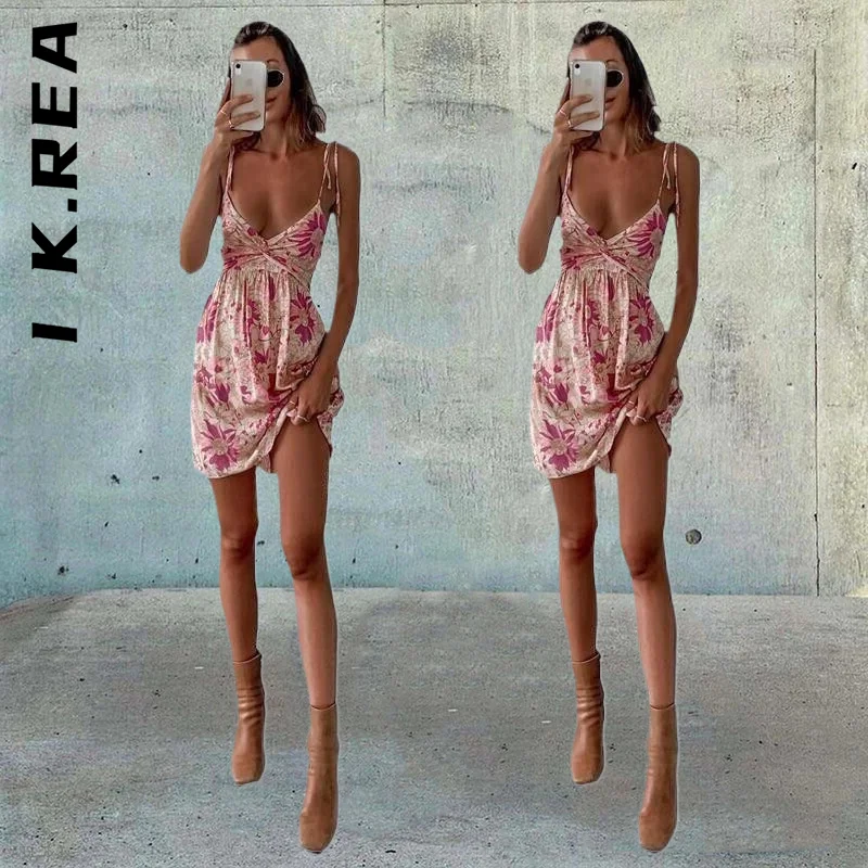 Женское винтажное мини-платье с цветочным принтом, в богемном пляжном стиле
Женское винтажное мини-платье с цветочным принтом, в богемном пляжном стиле