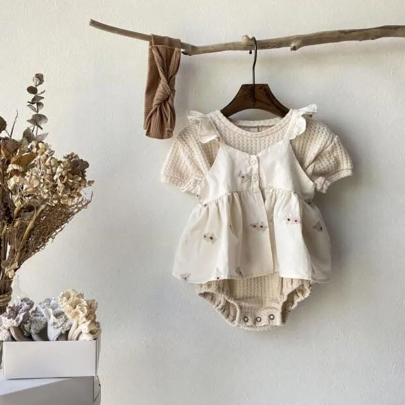 Casual Toddler Clothes Korean Clothing Newborn Clothes One-Pieces Summer Bodysuits New Baby Bodysuit Solid Infant Outfits
Casual Toddler Clothes Korean Clothing Newborn Clothes One-Pieces Summer Bodysuits New Baby Bodysuit Solid Infant Outfits