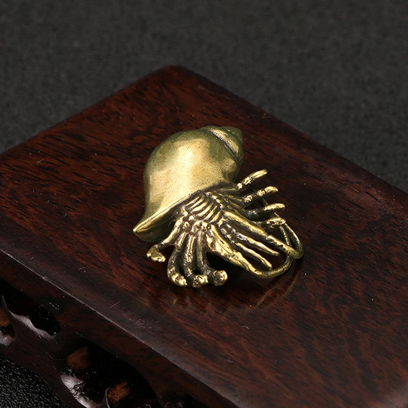 Латунные фигурки раков-отшельников
Латунные фигурки раков-отшельников