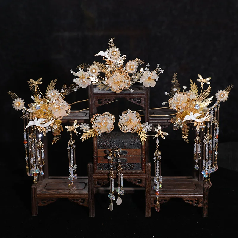 Chinese Bride Wedding tiara Tassel Step Shake Hairpin Hair Comb Side Clip Hairdress Wedding Hair Jewelry
Chinese Bride Wedding tiara Tassel Step Shake Hairpin Hair Comb Side Clip Hairdress Wedding Hair Jewelry