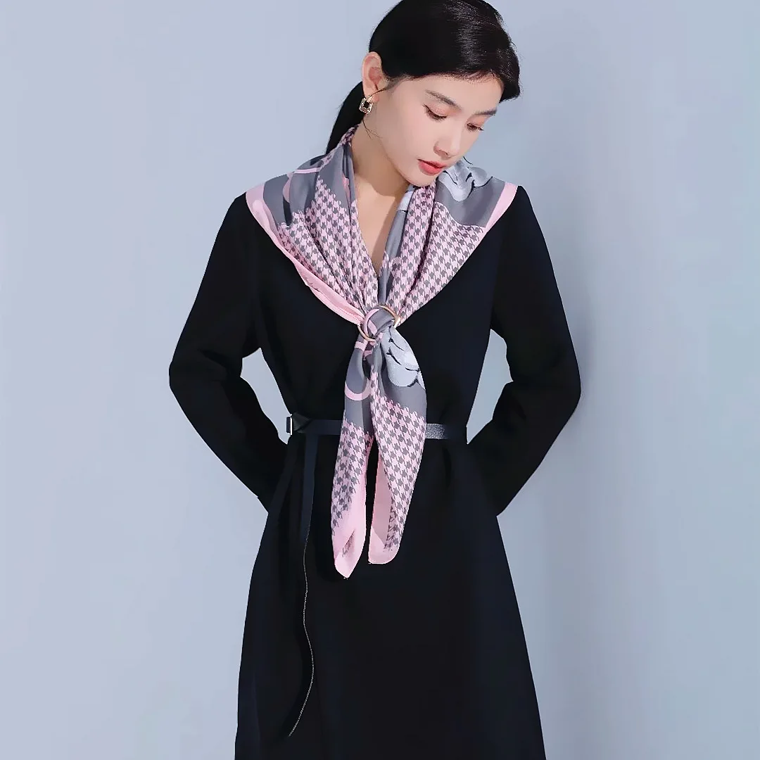 Scarf with Print camellia Silk Bandana Square Scarf 90cm Scarves for Ladies Elegant Woman Shawl Hair Bandanas Luxury Designer
Scarf with Print camellia Silk Bandana Square Scarf 90cm Scarves for Ladies Elegant Woman Shawl Hair Bandanas Luxury Designer