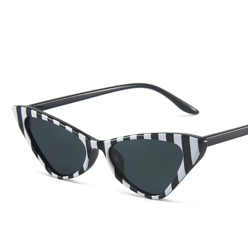 New Retro Fashion Sunglasses Women Brand Designer Vintage Cat Eye Sun Glasses Man Classic Trendy Plastic Eyewear Uv400 Oculos
New Retro Fashion Sunglasses Women Brand Designer Vintage Cat Eye Sun Glasses Man Classic Trendy Plastic Eyewear Uv400 Oculos