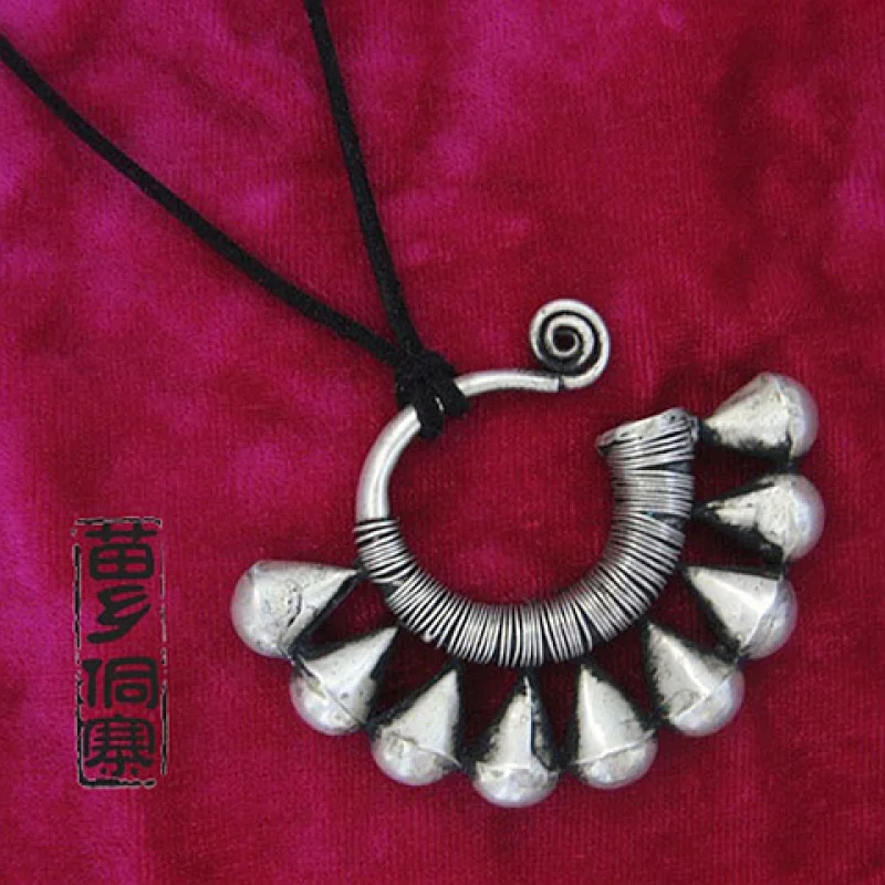 Украшение ручной работы, специальное ожерелье для свитера, подвеска в виде поселка из Гуанчжоу, миао
Украшение ручной работы, специальное ожерелье для свитера, подвеска в виде поселка из Гуанчжоу, миао