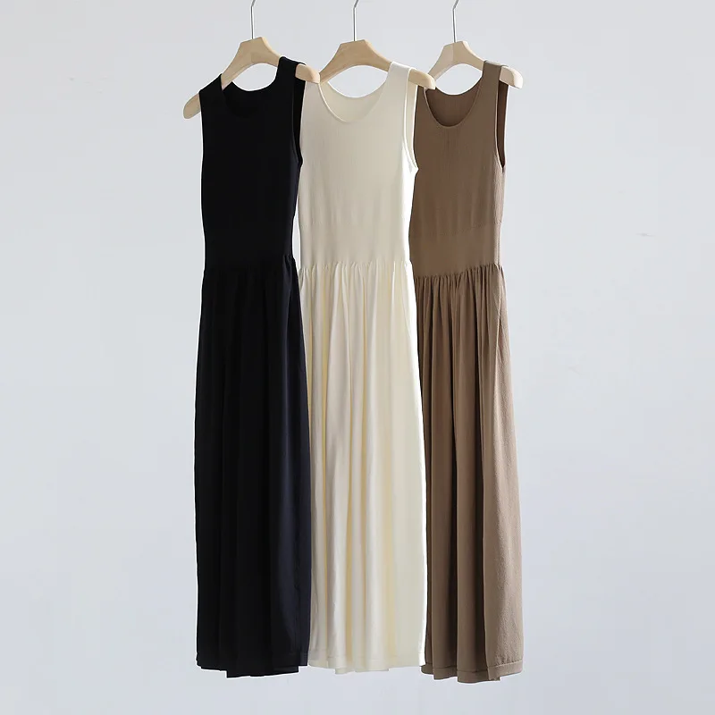 Spring and Summer Retro Wide Waist Round Neck Sleeveless Dress Solid Color Commuter Knitted Skirt Pleated Skirt
Spring and Summer Retro Wide Waist Round Neck Sleeveless Dress Solid Color Commuter Knitted Skirt Pleated Skirt