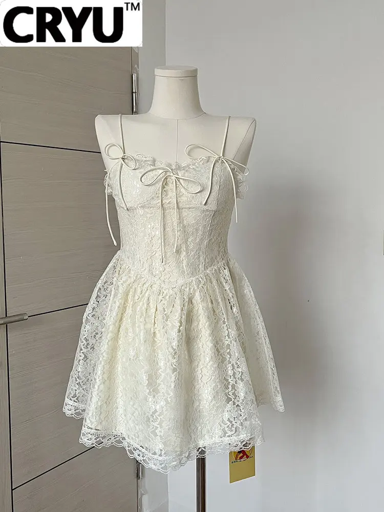 Hollow Out Lace Patchwork Women Party Suspender Vestidos French Style Court Retro Female Dress Tie Up Pleated Evening Prom Chic 
Hollow Out Lace Patchwork Women Party Suspender Vestidos French Style Court Retro Female Dress Tie Up Pleated Evening Prom Chic