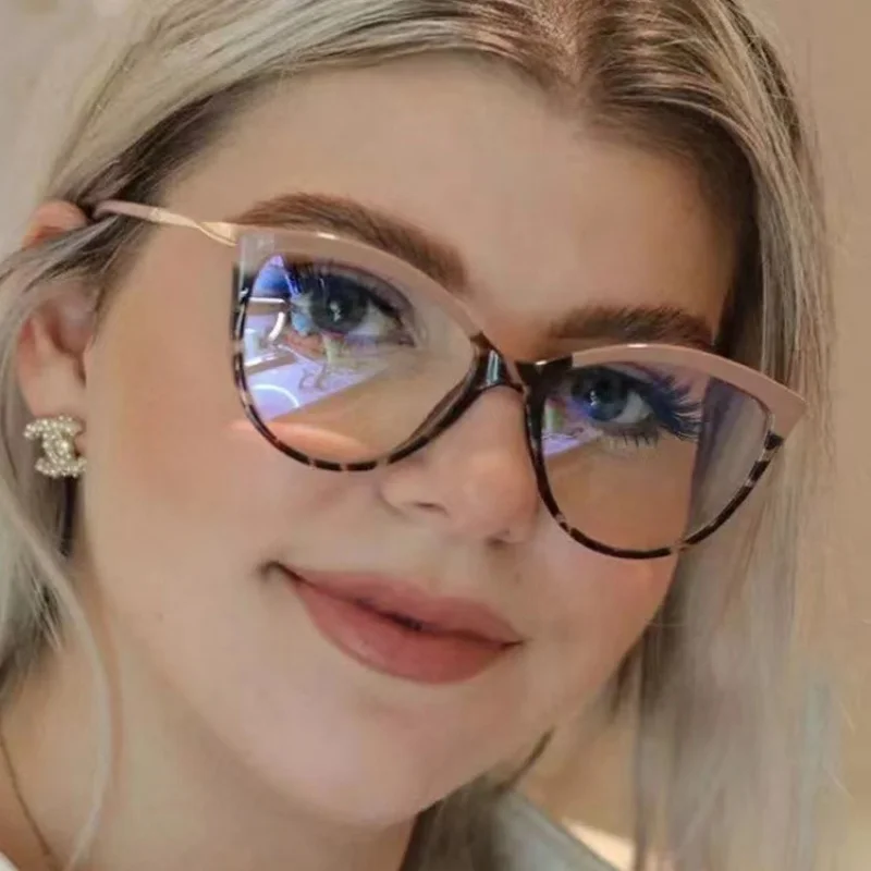 Eyeglasses Fashion Cat Eye Anti-Blue Ray Plain Glasses Female Personality Metal Spring Leg Glasses Frame
Eyeglasses Fashion Cat Eye Anti-Blue Ray Plain Glasses Female Personality Metal Spring Leg Glasses Frame